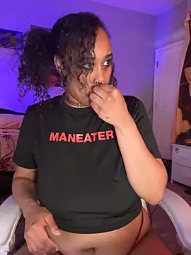 loveluna8 online show from March 4, 8:46 am