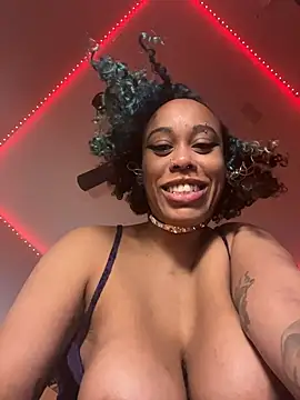 loveluna8 online show from November 3, 11:48 pm