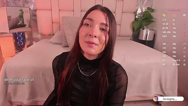 lexiee grey  online show from January 29, 6:18 pm