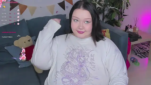 LilyBelll online show from September 25, 5:05 pm