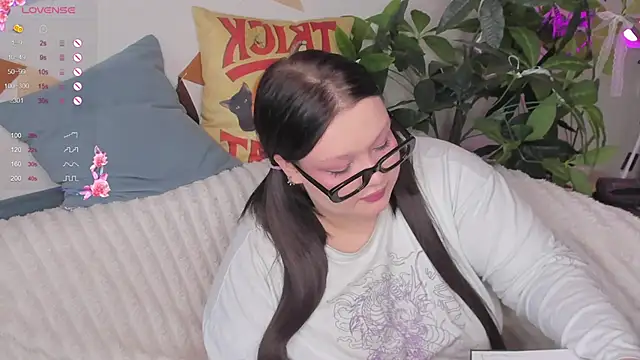 LilyBelll online show from October 16, 3:07 am