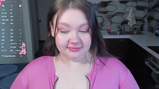 LilyBelll online show from February 2, 5:06 am