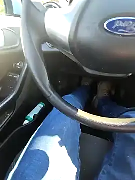 Titanhoott online show from February 18, 11:55 am