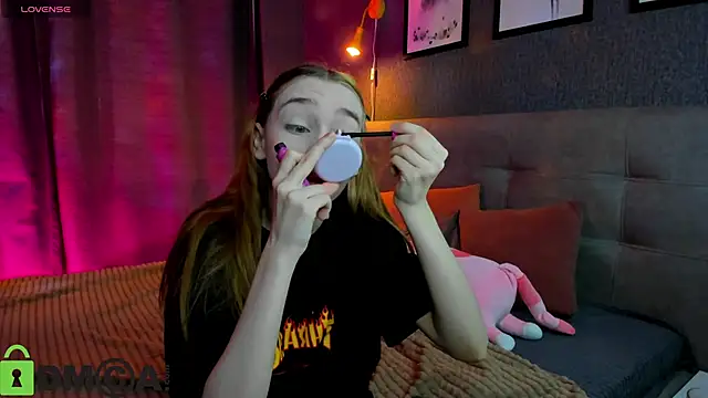 Lesi Moonie01 online show from October 18, 8:37 am