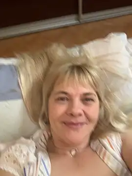 Lia Laguna77 online show from February 11, 9:56 pm