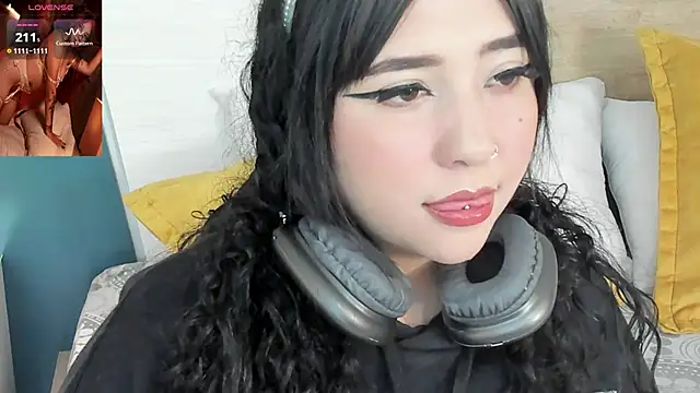 Snapshot of Megansttein_ chatting on January 6, 8:39 pm Megansttein online show from January 6, 8:39 pm