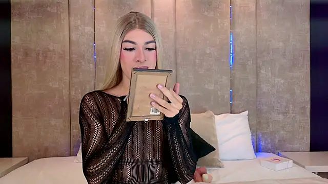 MaxiRogers online show from November 17, 11:49 am