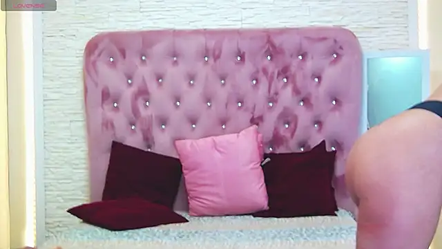 KikiSweet08 online show from March 21, 8:50 am