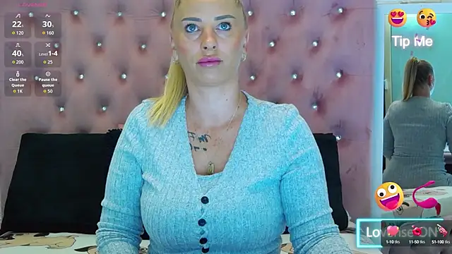 KikiSweet08 online show from September 11, 4:12 am