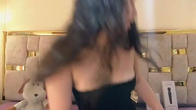 lilimini032 online show from February 25, 8:18 pm