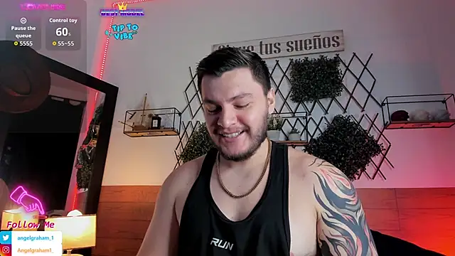 Snapshot of Angelgraham_1 chatting on September 30, 3:28 pm Angelgraham 1 online show from September 30, 3:28 pm