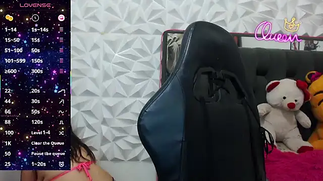 Allie Vergara online show from June 28, 3:45 am