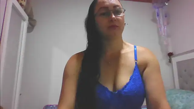 milly sanchez online show from October 26, 8:37 pm