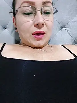 milly sanchez online show from June 2, 6:21 pm