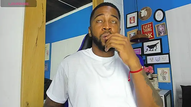 Snapshot of Drake_Nassir4 chatting on September 29, 9:19 pm Drake Nassir4 online show from September 29, 9:19 pm