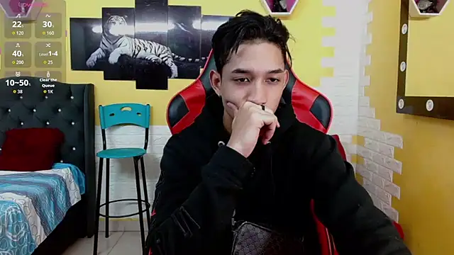 jose sexycumm online show from December 15, 7:18 pm