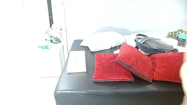 Kimandyuk online show from March 17, 7:15 pm