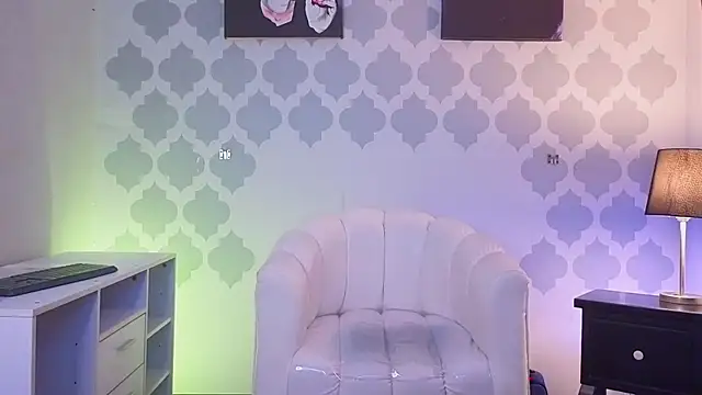 GabyPetit online show from July 3, 8:37 pm