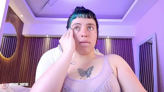 Snapshot of Lucy_Smith2 chatting on March 25, 4:07 am Lucy Smith2 online show from March 25, 4:07 am