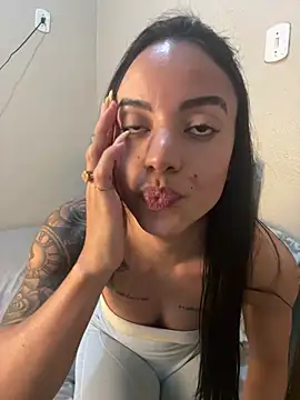 Snapshot of Elamesmamorena chatting on July 14, 11:10 pm Elamesmamorena online show from July 14, 11:10 pm