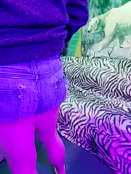 Snapshot of Boo-boo_kittyfux chatting on December 29, 1:49 pm Boo-boo kittyfux online show from December 29, 1:49 pm