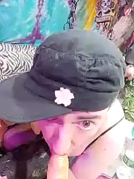 Snapshot of Boo-boo_kittyfux chatting on January 15, 4:11 pm Boo-boo kittyfux online show from January 15, 4:11 pm