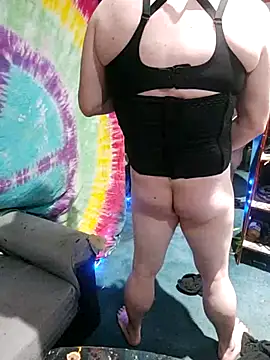 Snapshot of Boo-boo_kittyfux chatting on October 9, 5:22 pm Boo-boo kittyfux online show from October 9, 5:22 pm