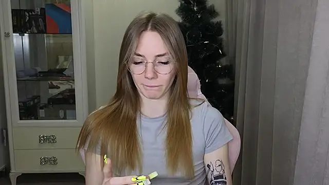 Snapshot of littlevildevil chatting on December 21, 2:37 pm littlevildevil online show from December 21, 2:37 pm