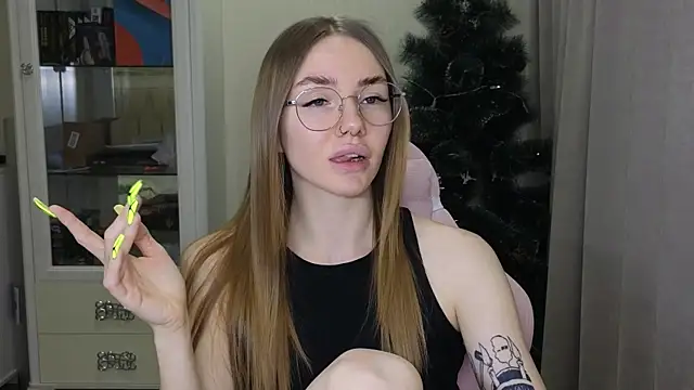 Snapshot of littlevildevil chatting on December 28, 12:24 pm littlevildevil online show from December 28, 12:24 pm