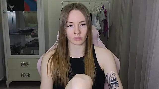 Snapshot of littlevildevil chatting on January 18, 2:12 pm littlevildevil online show from January 18, 2:12 pm