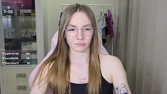 Snapshot of littlevildevil chatting on February 7, 12:06 pm littlevildevil online show from February 7, 12:06 pm