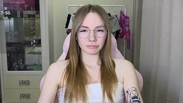 Snapshot of littlevildevil chatting on February 13, 9:30 am littlevildevil online show from February 13, 9:30 am