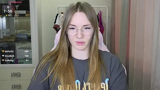 Snapshot of littlevildevil chatting on February 28, 2:20 pm littlevildevil online show from February 28, 2:20 pm