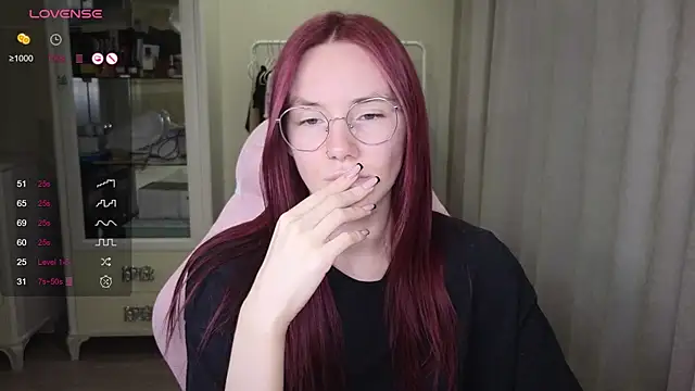 Snapshot of littlevildevil chatting on September 14, 11:09 am littlevildevil online show from September 14, 11:09 am