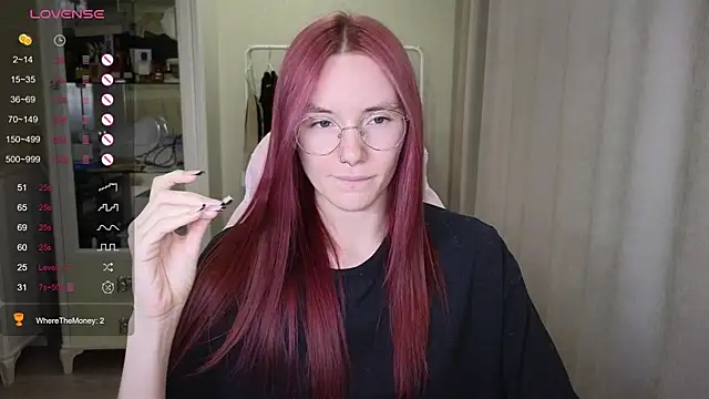 Snapshot of littlevildevil chatting on September 27, 11:04 am littlevildevil online show from September 27, 11:04 am