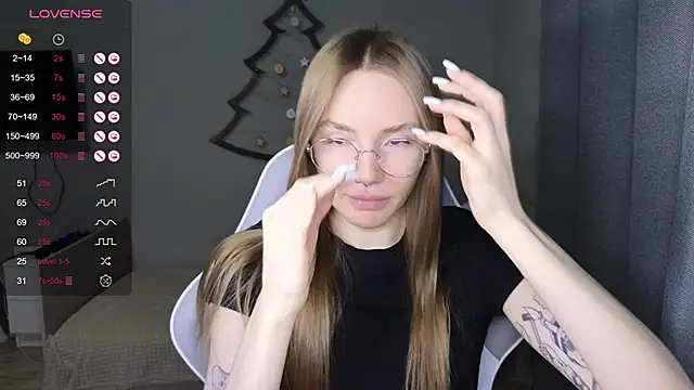 littlevildevil online show from January 9, 9:56 am