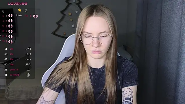 littlevildevil online show from January 13, 10:42 am