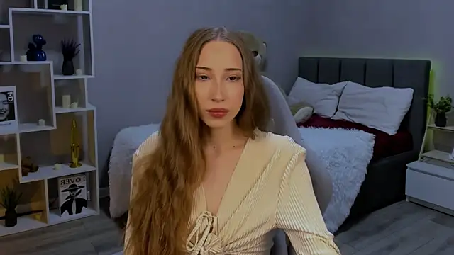 Snapshot of AlexaHarmon chatting on November 26, 6:36 am AlexaHarmon online show from November 26, 6:36 am