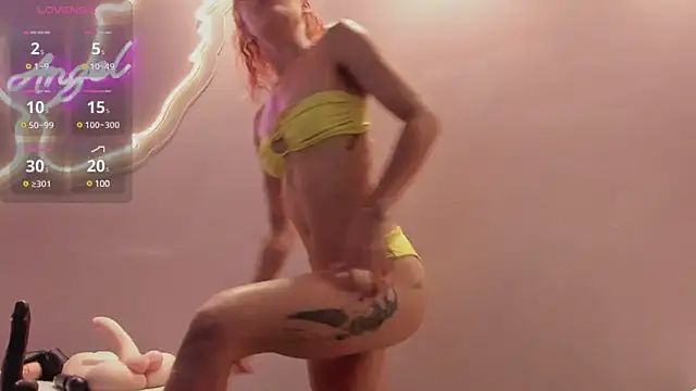 Ninna monroe  online show from December 14, 7:36 pm