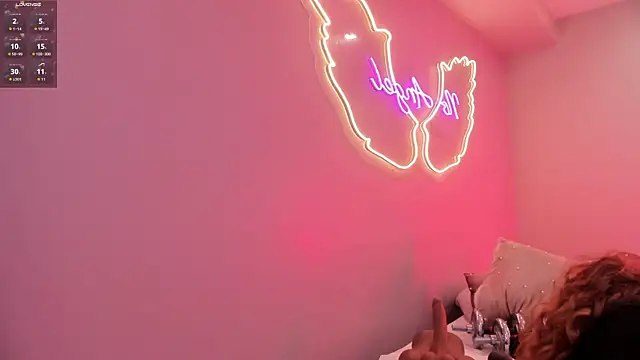 Ninna monroe  online show from October 7, 4:15 pm