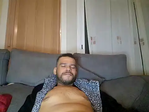 Snapshot of BombomNutela36 chatting on February 1, 11:48 pm BombomNutela36 online show from February 1, 11:48 pm