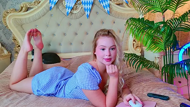 baby lianaa online show from September 23, 1:03 pm