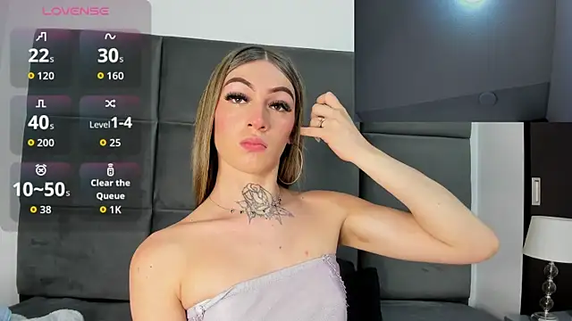 Snapshot of Lizz_Luna chatting on September 9, 2:16 pm Lizz Luna online show from September 9, 2:16 pm