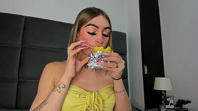 Lizz Luna online show from September 29, 1:49 pm