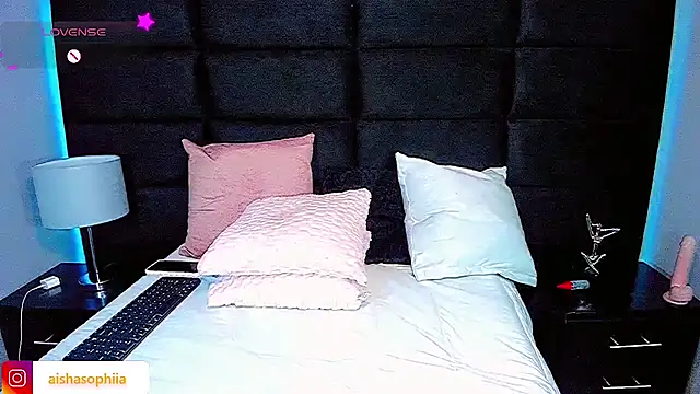 Snapshot of Valery_Sophiia chatting on January 15, 7:26 am Valery Sophiia online show from January 15, 7:26 am