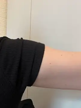 Sophie Eaton online show from April 4, 5:10 pm