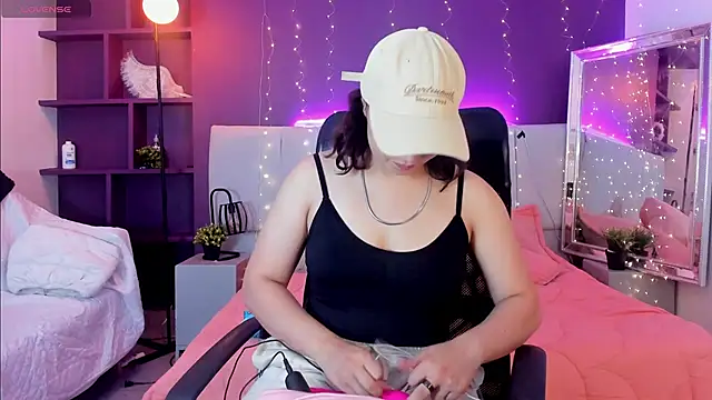 VickyBuunny online show from March 13, 2:01 pm