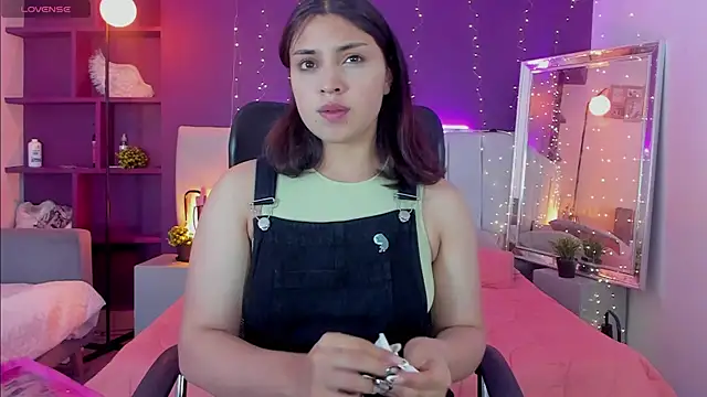 VickyBuunny online show from March 17, 2:01 pm