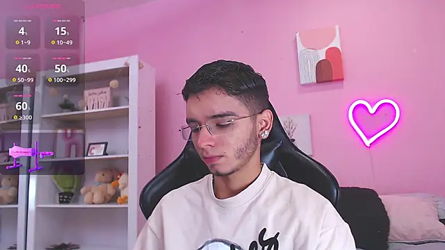 Ian Castillo  online show from January 24, 11:26 am