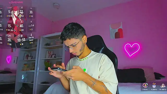 Ian Castillo  online show from March 3, 11:11 am